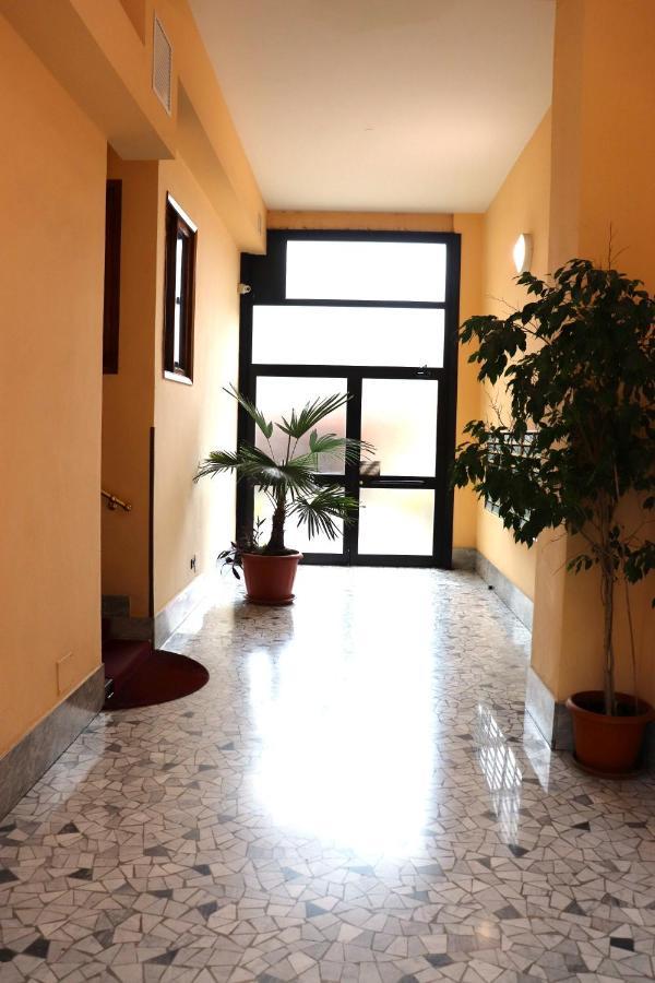 * La Casa Di Arti * 25 Min Dal Duomo Appartement Milaan Buitenkant foto